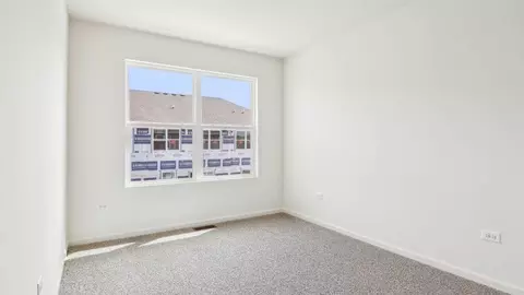 Bedroom - 1301 Foxglove Dr, Bartlett, IL 60103 photo 3 of 9