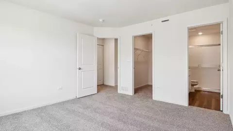 Bedroom - 1301 Foxglove Dr, Bartlett, IL 60103 photo 2 of 9