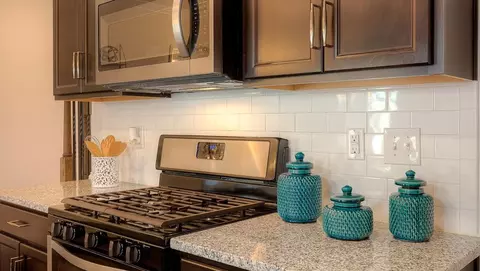 Kitchen - 28 Wheatfield Rd, Fletcher, NC 28732 photo 5 of 7