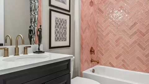 Bath - 5035 Shade Forest Dr, Parrish, FL 34219 photo 2 of 3