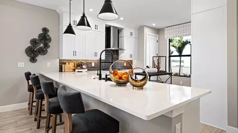Kitchen - 5035 Shade Forest Dr, Parrish, FL 34219 photo 4 of 8
