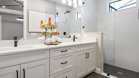 Bath - 5035 Shade Forest Dr, Parrish, FL 34219 photo 1 of 3