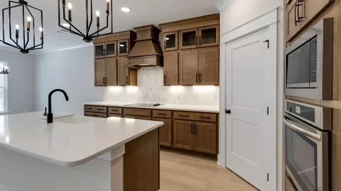 Kitchen - 7253 Fairlawn Dr, Fairview, TN 37062 photo 13 of 17