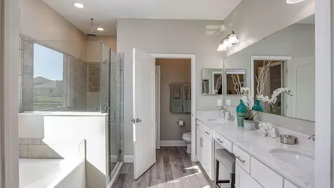 Bath - 14055 Spring Hill Dr, Spring Hill, FL 34609 photo 5 of 5