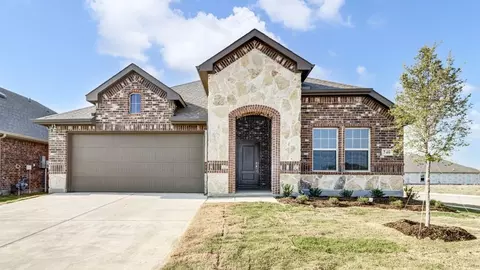 640 New Dawn Dr, Lavon, TX 75166