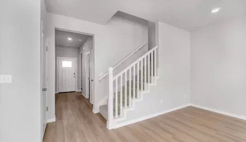 Entry Way - Closing Out, Springdale, AR 72764 photo 2 of 3