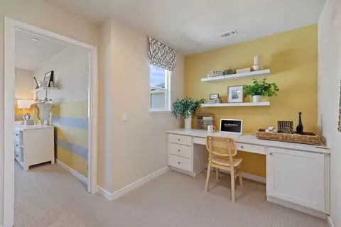 Entry Way - 484 Anthology St, Turlock, CA 95380 photo 3 of 8