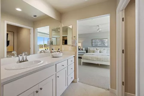 Bath - 484 Anthology St, Turlock, CA 95380 photo 3 of 3