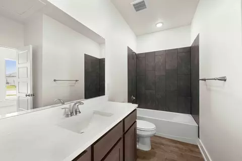 Bath - 556 Gus Loop, Georgetown, TX 78626 photo 1 of 7