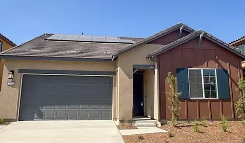 3816 Leafgreen Rd, Corona, CA 92883
