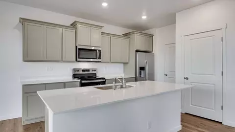 Kitchen - 28227 E 4th Pl, Watkins, CO 80137 photo 3 of 3