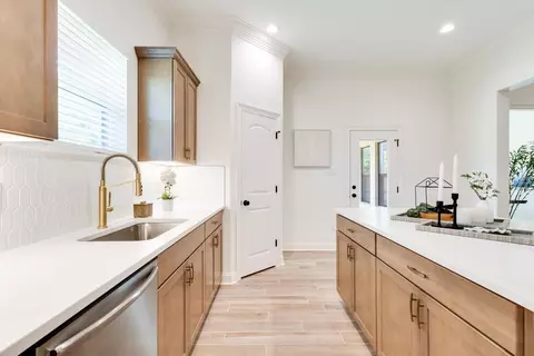 Kitchen - 6010 Overcup Dr, Lumberton, TX 77657 photo 3 of 3