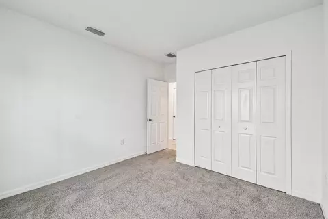 Bedroom - 12979 Castle Oaks Dr, Hudson, FL 34669 photo 2 of 8