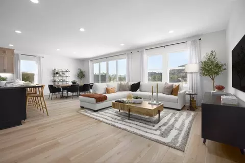 Living - 3419 Foxley Dr, Escondido, CA 92027 photo 1 of 2
