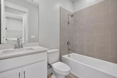 Bath - 12324 49th St E, Parrish, FL 34219 photo 2 of 2