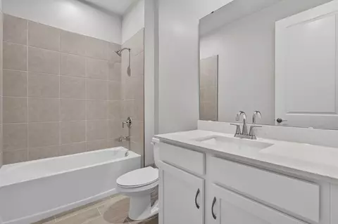Bath - 12324 49th St E, Parrish, FL 34219 photo 1 of 2