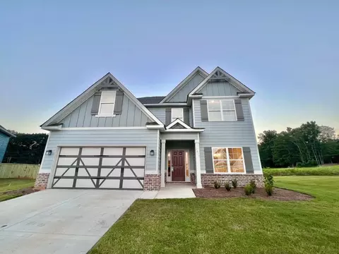 1992 Mallory Ln, Opelika, AL 36804