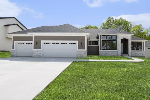 8296 Cooks Corner Dr, Byron Center, MI 49315