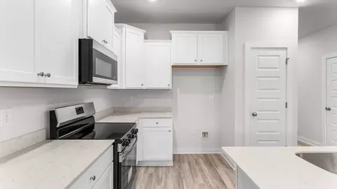 Kitchen - 82 Stern St, Freeport, FL 32439 photo 2 of 4