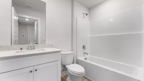 Bath - 82 Stern St, Freeport, FL 32439 photo 4 of 5