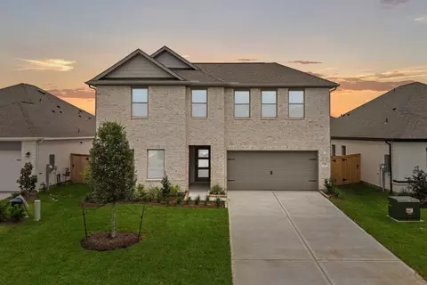1946 Stargazer Ln, Angleton, TX 77515