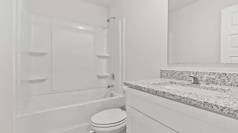 Bath - 2774 Fawn Dr, Augusta, GA 30906 photo 4 of 5
