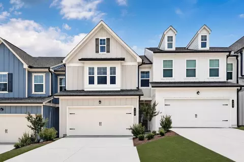 143 Milledge Commons Dr, Milledgeville, GA 31061