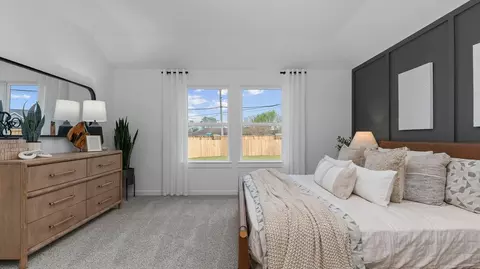 Bedroom - 13 Robin Ct, Angleton, TX 77515 photo 4 of 6