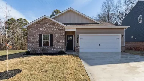 1512 Fox Meadows Cir, Bluff City, TN 37618