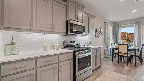 Kitchen - 14680 Supernova Ave, Fort Worth, TX 76052 photo 5 of 11