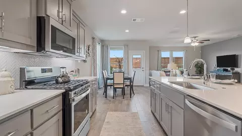 Kitchen - 14680 Supernova Ave, Fort Worth, TX 76052 photo 7 of 11