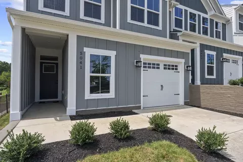 5041 Medmont Cir, Roanoke, VA 24018