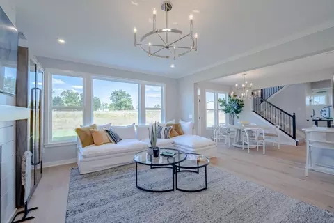 Living - 8295 Busey Rd, Pickerington, OH 43147 photo 8 of 11