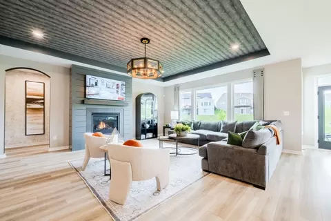 Living - 8295 Busey Rd, Pickerington, OH 43147 photo 4 of 11