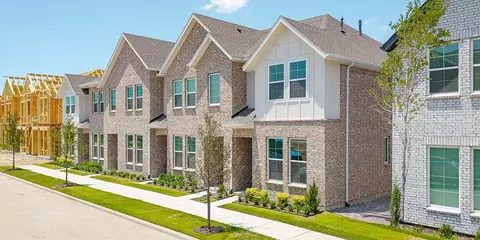 5227 Legacy St, Haltom City, TX 76117