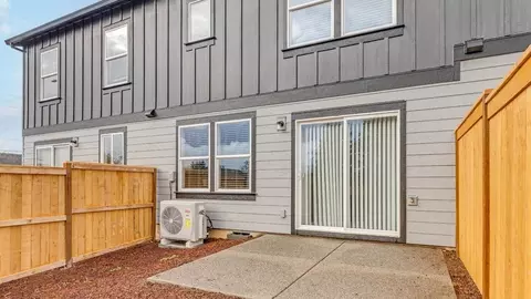 Exterior - 6018 SE 15th St, Gresham, OR 97080 photo 4 of 9