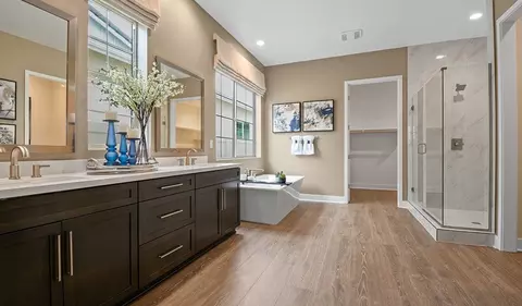 Bath - 4570 Francis Ave, Chino, CA 91710 photo 1 of 7