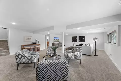Living - 424 Sophia Dr, Washington, MO 63090 photo 3 of 7