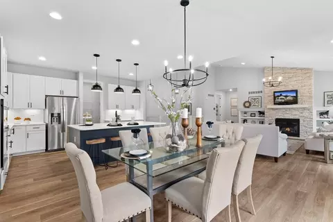 Dining - 424 Sophia Dr, Washington, MO 63090 photo 1 of 2