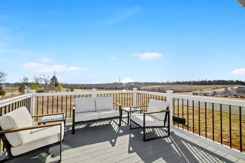 Exterior - 424 Sophia Dr, Washington, MO 63090 photo 10 of 15