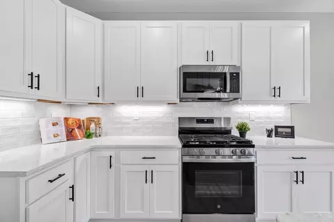 Kitchen - 424 Sophia Dr, Washington, MO 63090 photo 7 of 12