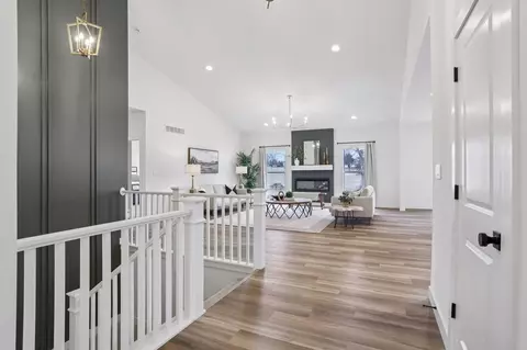 Entry Way - 424 Sophia Dr, Washington, MO 63090 photo 4 of 5