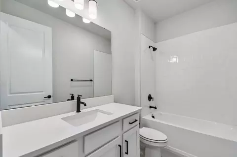 Bath - 5729 Leaflet Trl, Mount Dora, FL 32757 photo 4 of 6