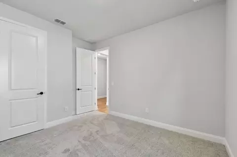 Bedroom - 5729 Leaflet Trl, Mount Dora, FL 32757 photo 6 of 6