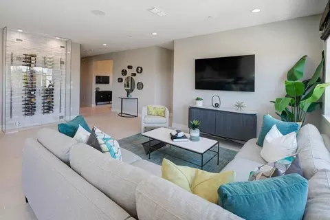 Living - 1315 Parkcrest Cir, Manteca, CA 95336 photo 2 of 6