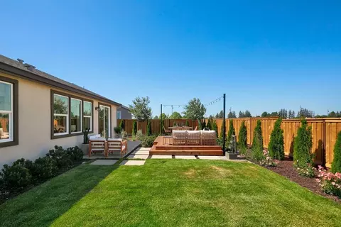 Exterior - 1315 Parkcrest Cir, Manteca, CA 95336 photo 12 of 15