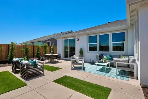 Exterior - 1315 Parkcrest Cir, Manteca, CA 95336 photo 7 of 15