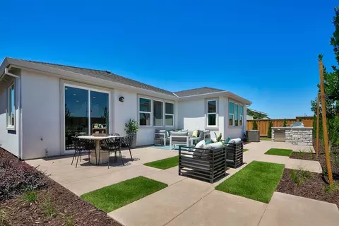 Exterior - 1315 Parkcrest Cir, Manteca, CA 95336 photo 15 of 15
