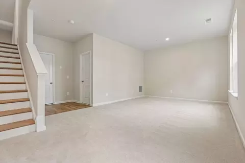 Living - 2767 Bear Claw Pl, Waldorf, MD 20601 photo 7 of 9