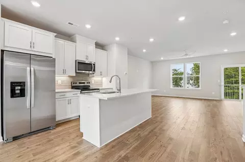 Kitchen - 2767 Bear Claw Pl, Waldorf, MD 20601 photo 2 of 8
